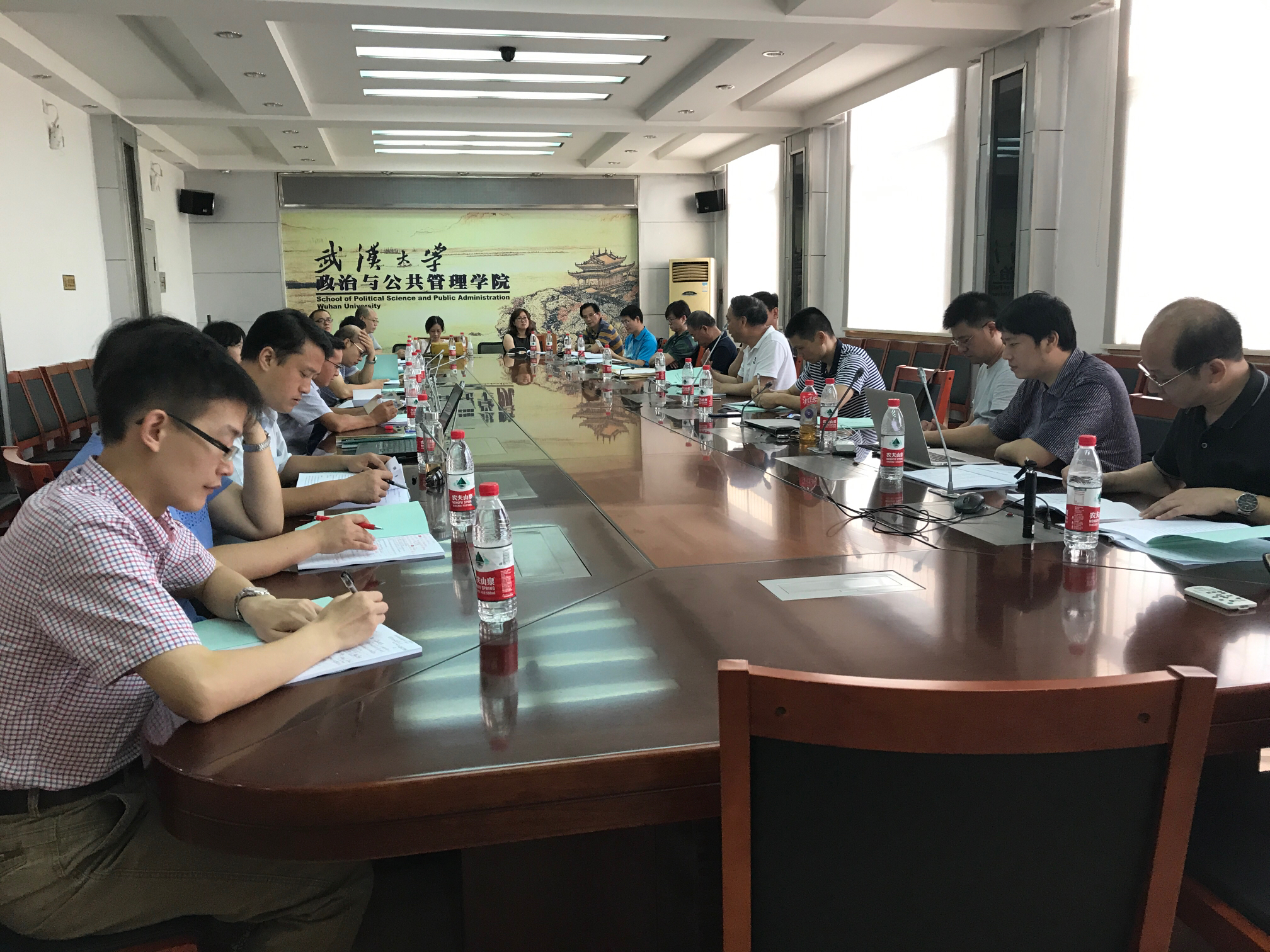 政治学国关研讨会.JPG